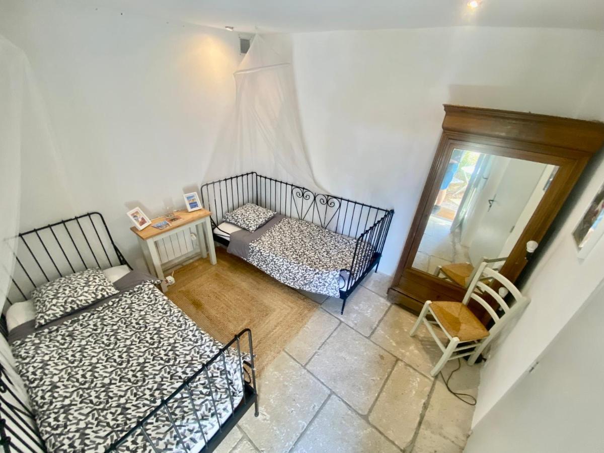 Auberge De La Croix Du Pape Èze Zewnętrze zdjęcie